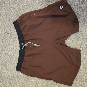 Red Vuori Lined Shorts Large